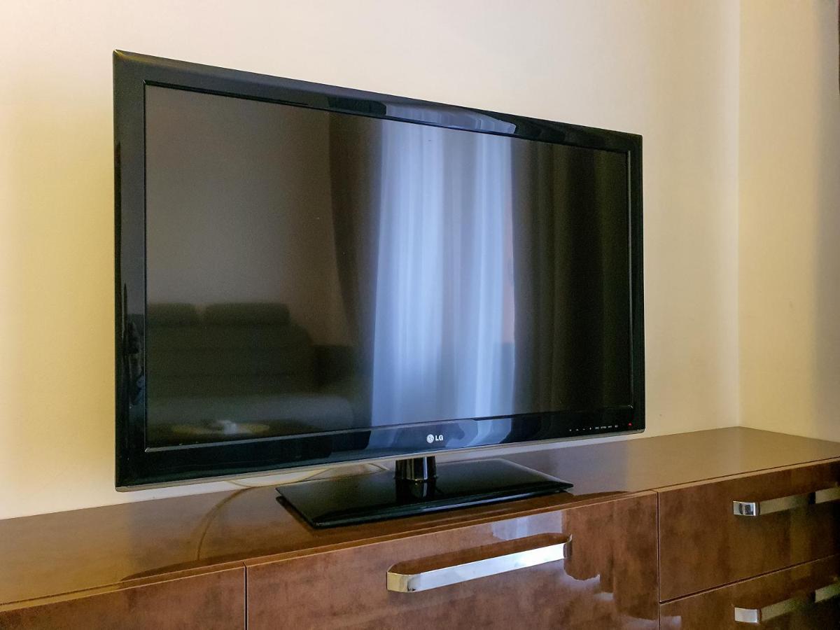 Central.Deluxe.Apartament.Oradea Buitenkant foto