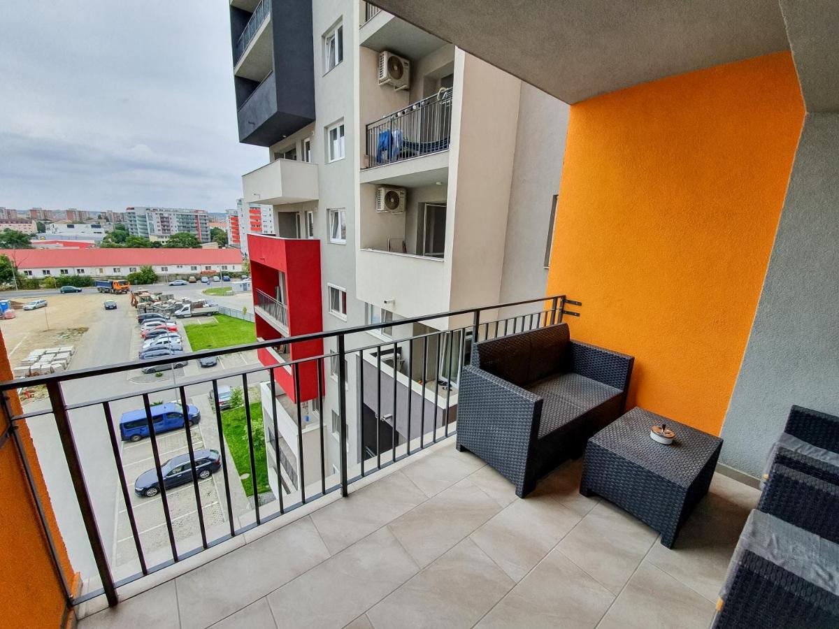 Central.Deluxe.Apartament.Oradea Buitenkant foto
